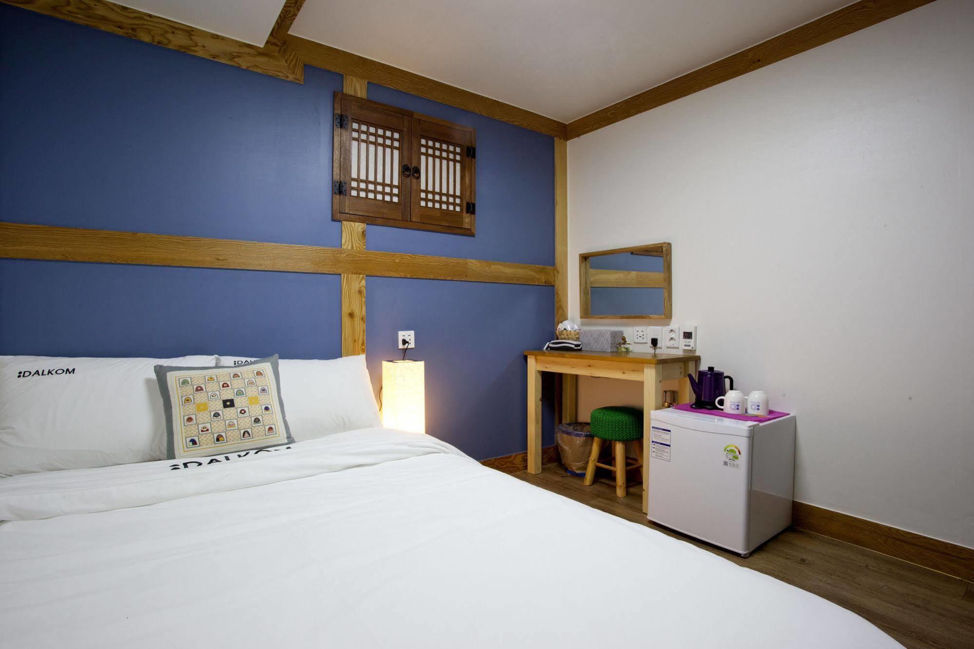 Mini Hotel Dalkom In Dongdaemun Seul Esterno foto