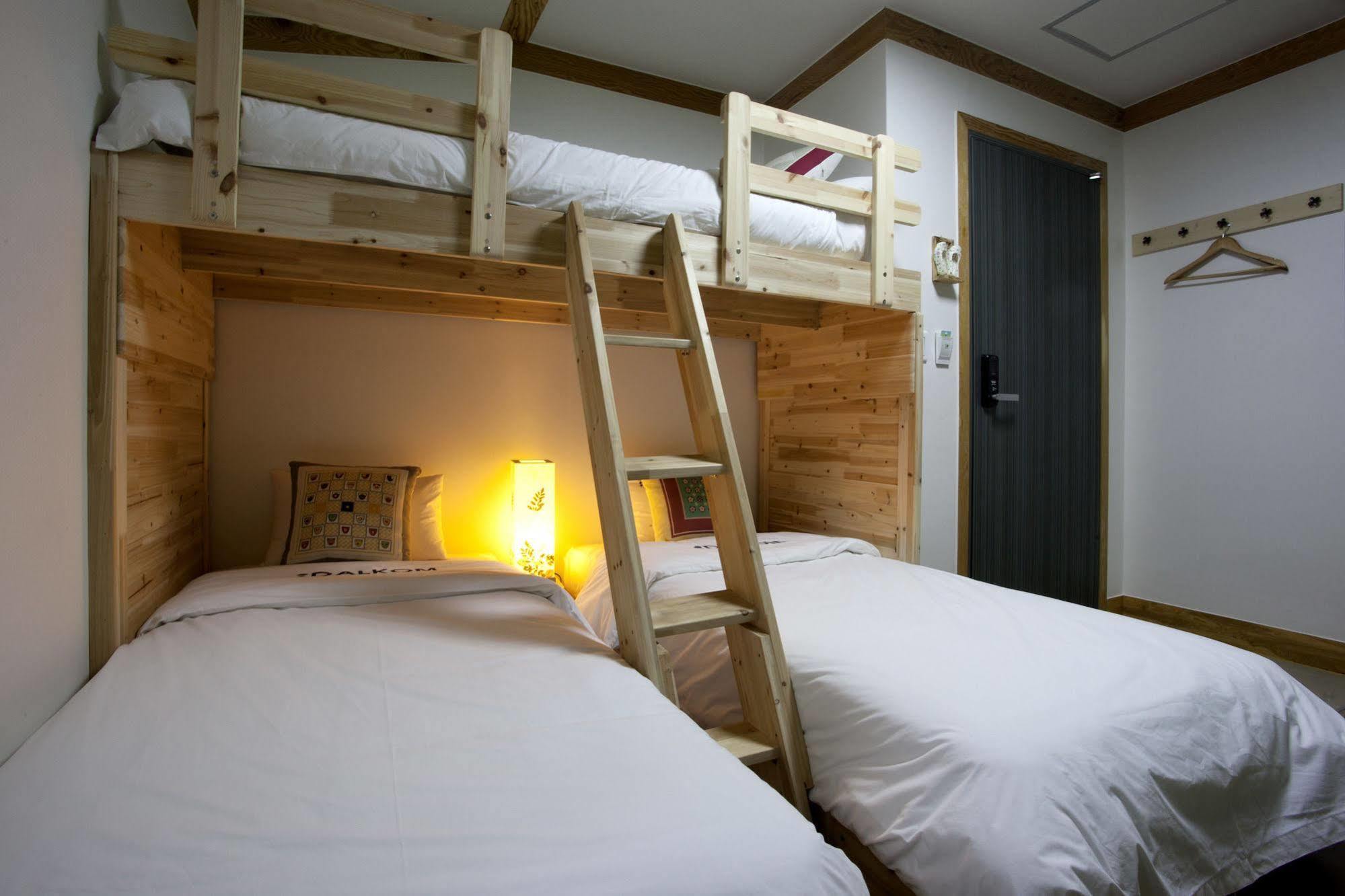Mini Hotel Dalkom In Dongdaemun Seul Esterno foto