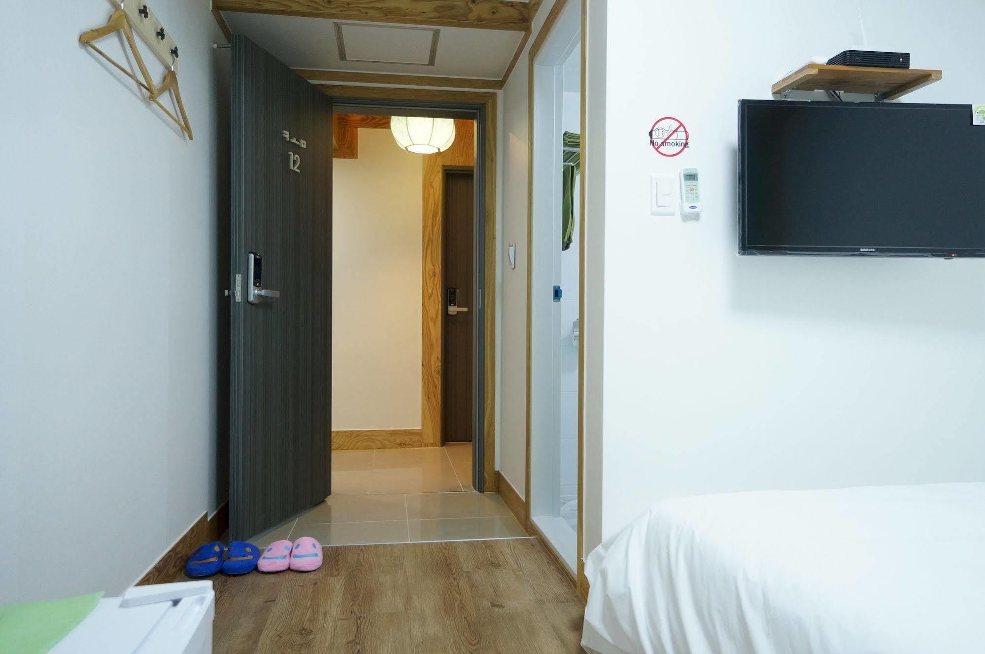 Mini Hotel Dalkom In Dongdaemun Seul Esterno foto