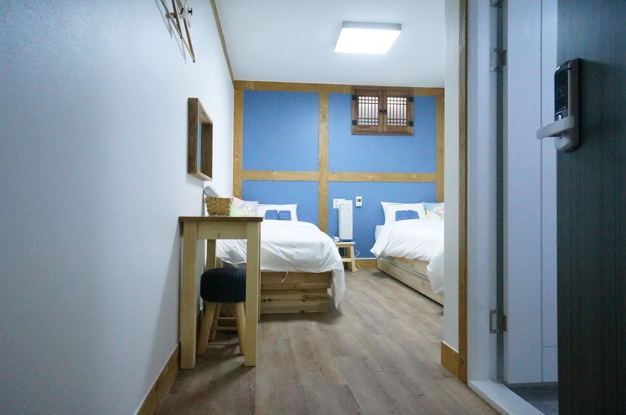 Mini Hotel Dalkom In Dongdaemun Seul Esterno foto